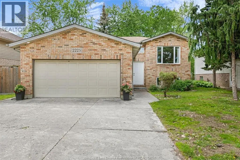 2225 Longfellow Avenue, Windsor